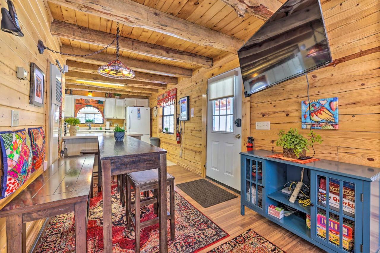 Rustic Duck Creek Village Cabin With Fire Pit! Exterior foto